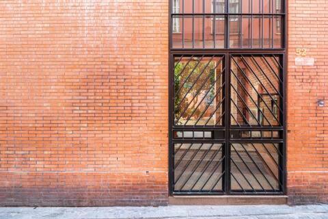 Privada En De Alfonso * Sevilla