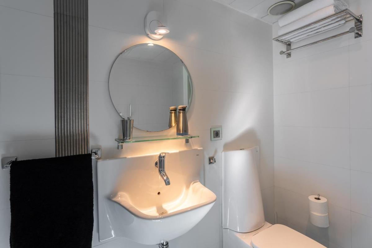 Apartamento Singular, Tranquilo, Lujoso En Maravilloso Patio Sevillano *