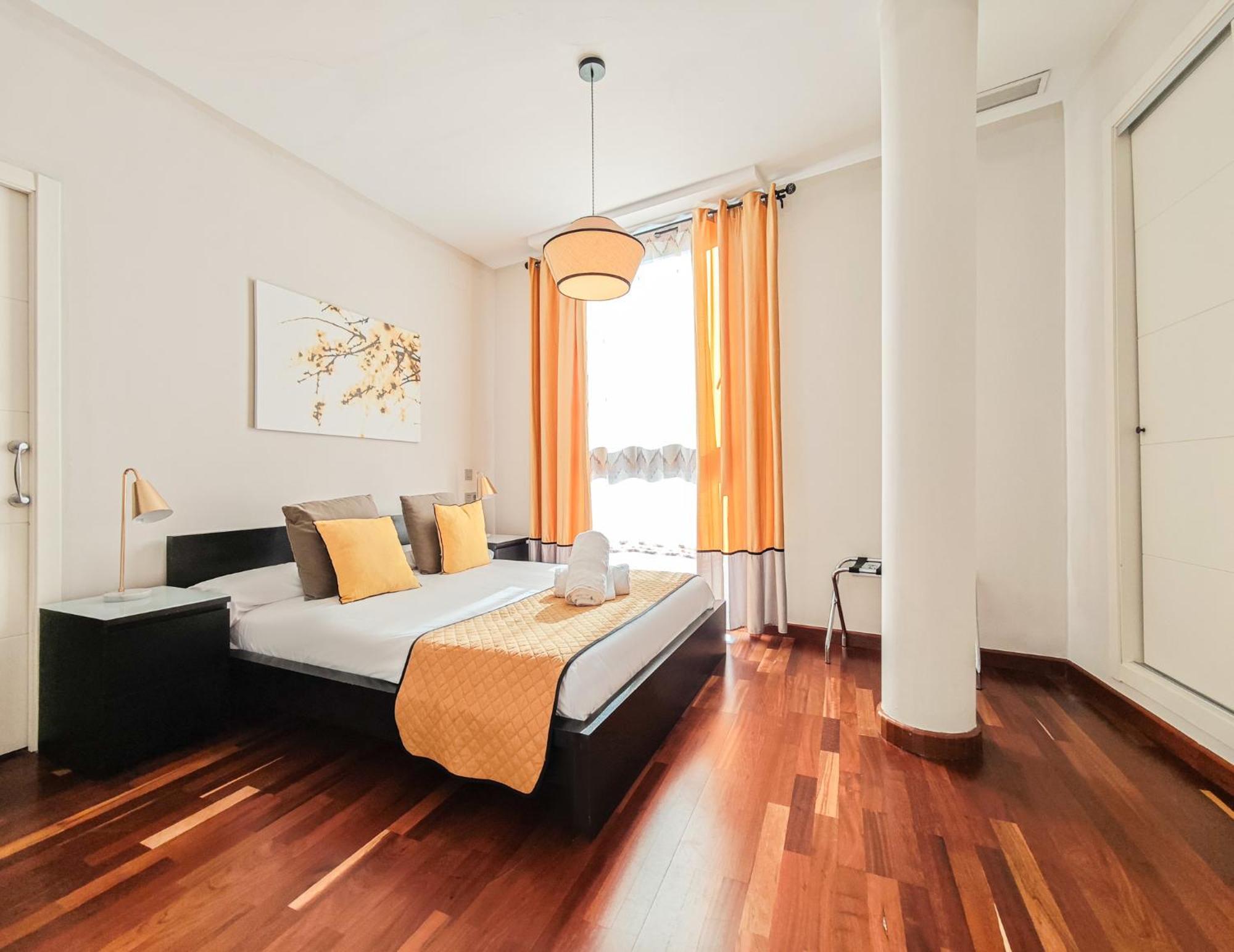 Apartamento Azz Torre De La Plata Sevilla