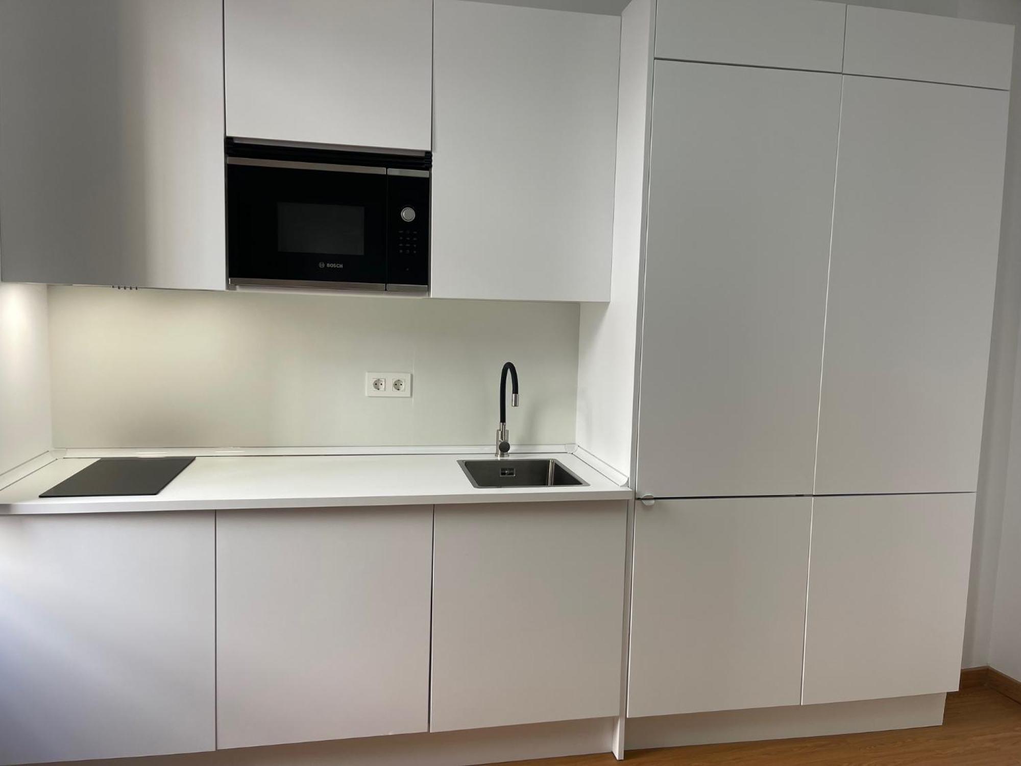 Apartamento Rt74 Calle Rodrigo De Triana Con Opcion De Parking *