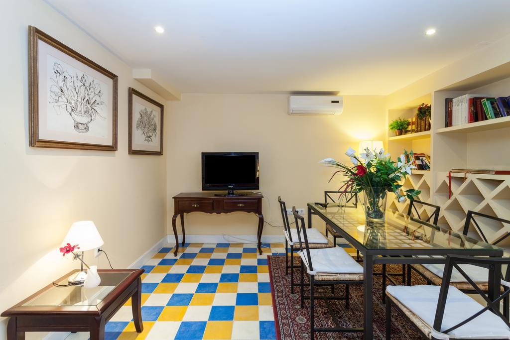 Casas De Moratin * Sevilla