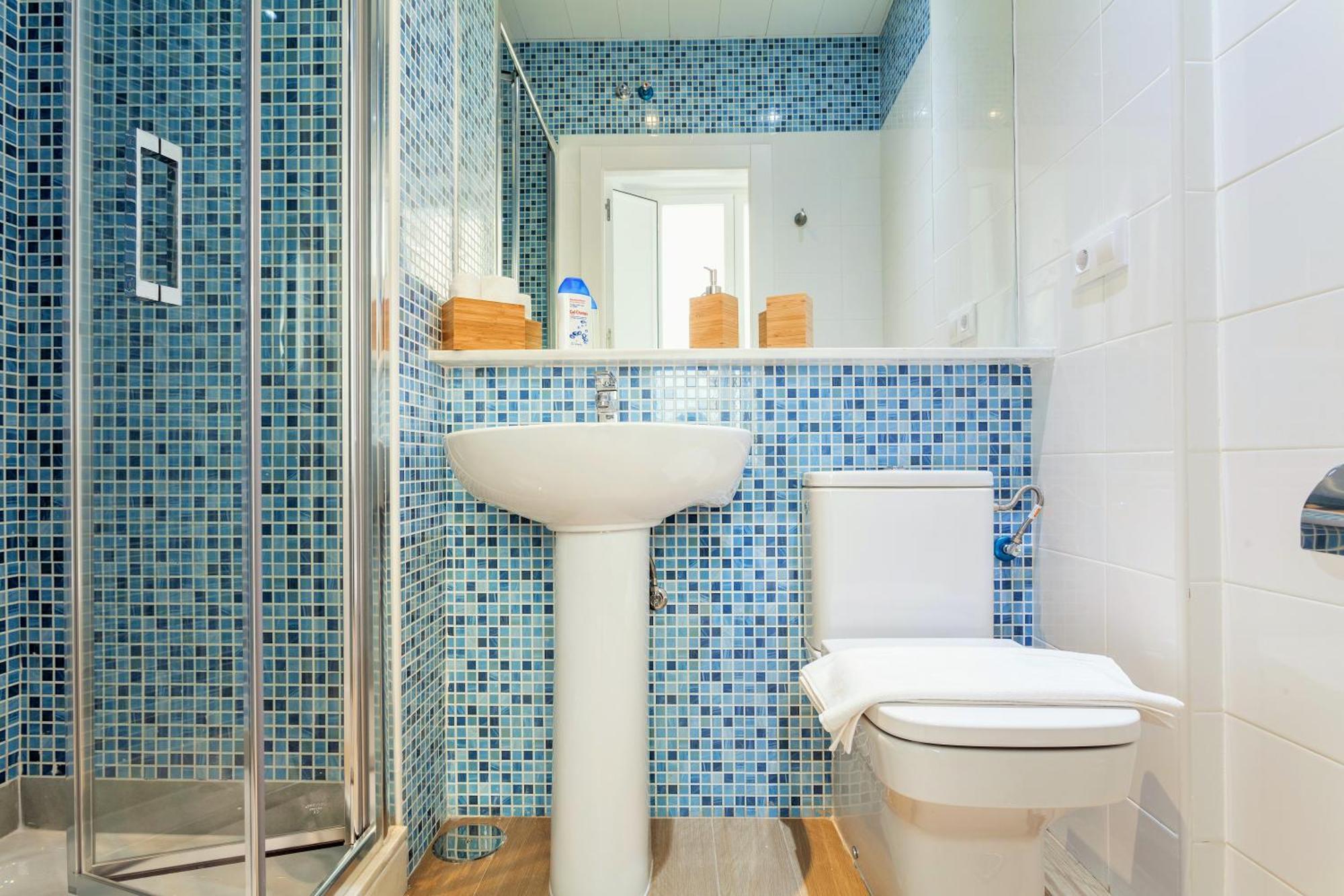 Apartamento Hostly Acetres 1a Loft In Center, Comunal Terrace, Fibre,parking Optional Sevilla