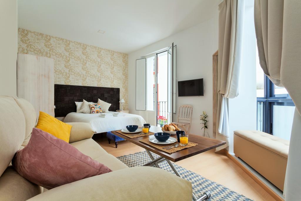 Apartamento Hostly Acetres 1a Loft In Center, Comunal Terrace, Fibre,parking Optional