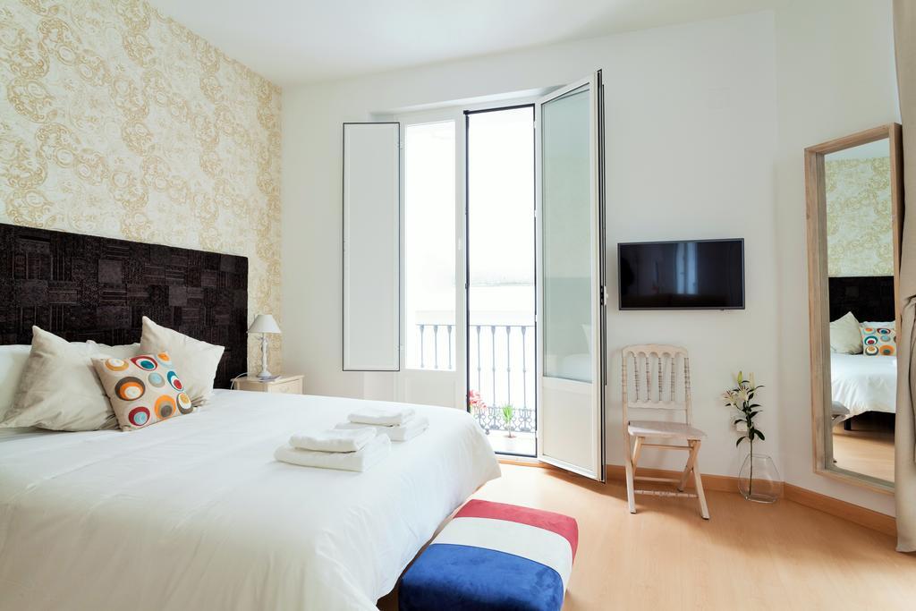 Hostly Acetres 1a Loft In Center, Comunal Terrace, Fibre,parking Optional Apartamento Sevilla