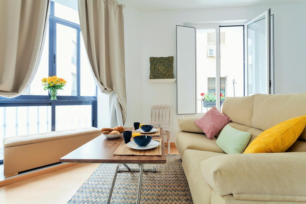 Apartamento Hostly Acetres 1a Loft In Center, Comunal Terrace, Fibre,parking Optional *