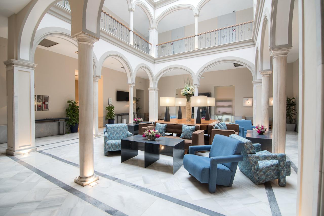 Petit Palace Marques Santa Ana Hotel 4*