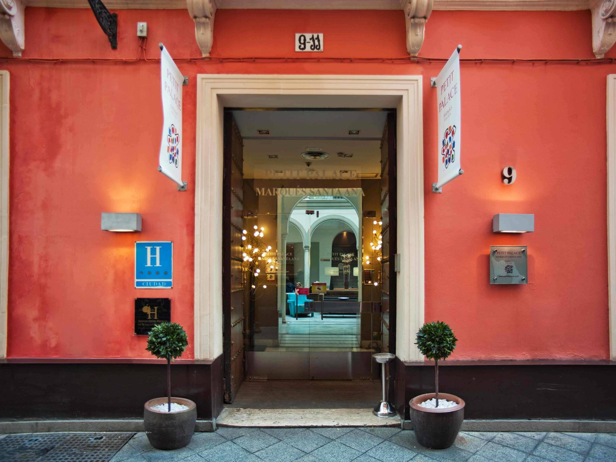 Petit Palace Marques Santa Ana