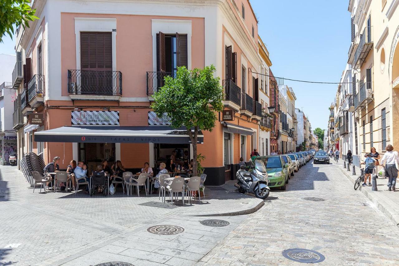 Pasaje Amores Iz. · Tranquilidad Y Vida Cultural En Centro 4px * Sevilla