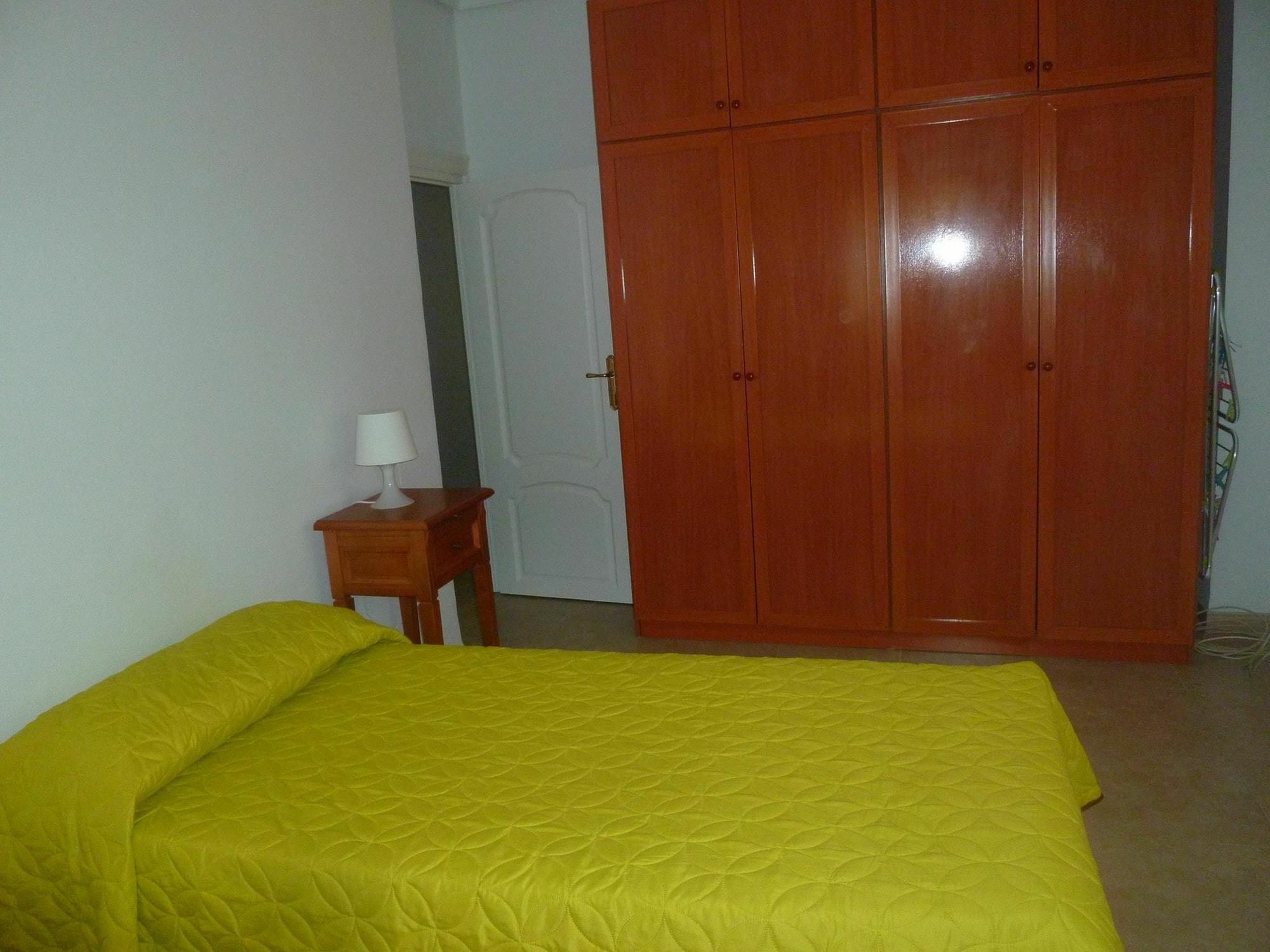 Apartment With 2 Bedrooms In Sevilla, With Wifi *