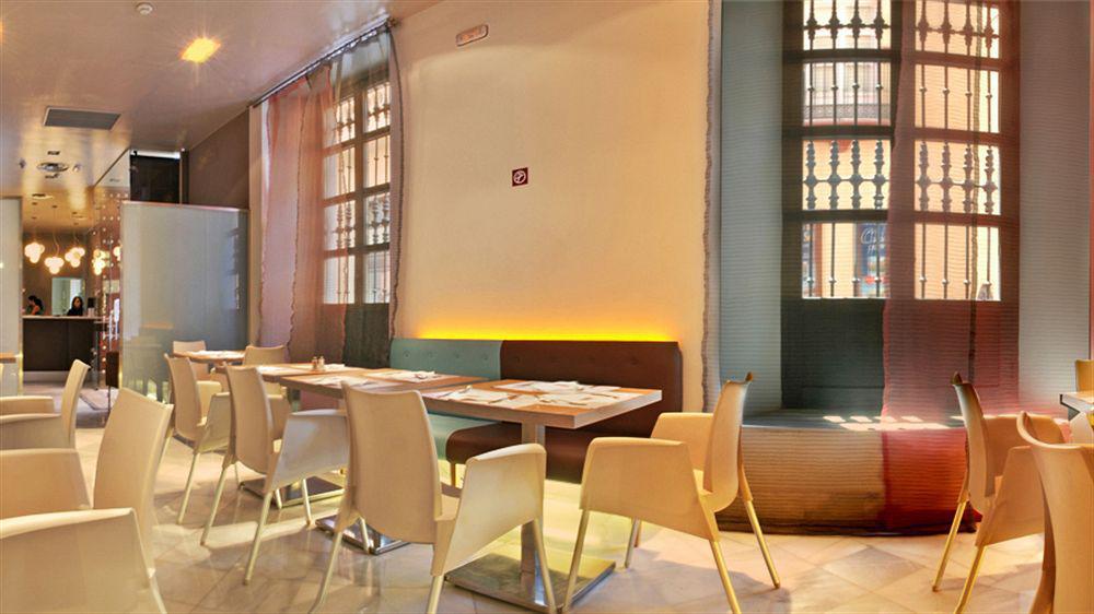 Petit Palace Marques Santa Ana Hotel