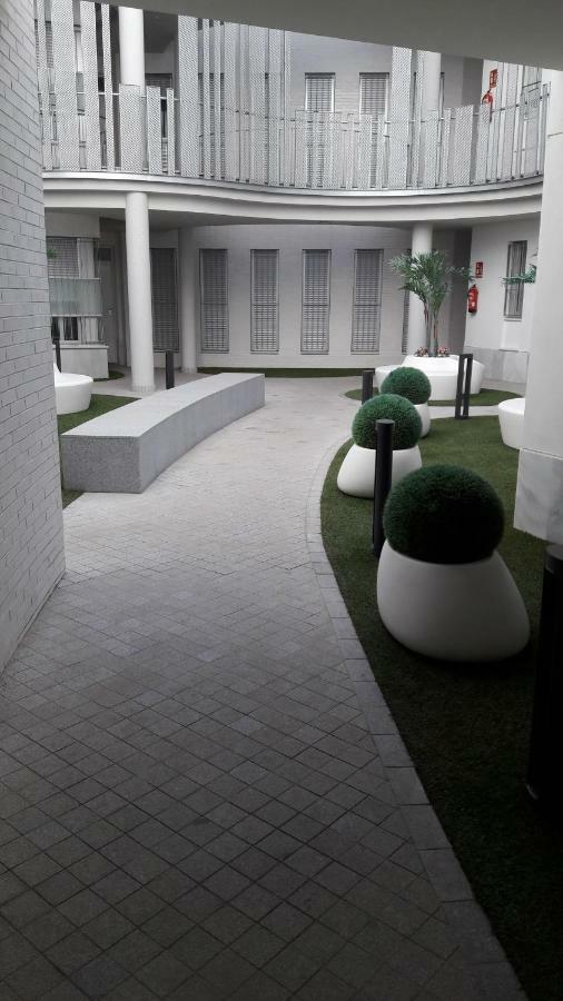 Jardines De Murillo, Calle Rastro Seville