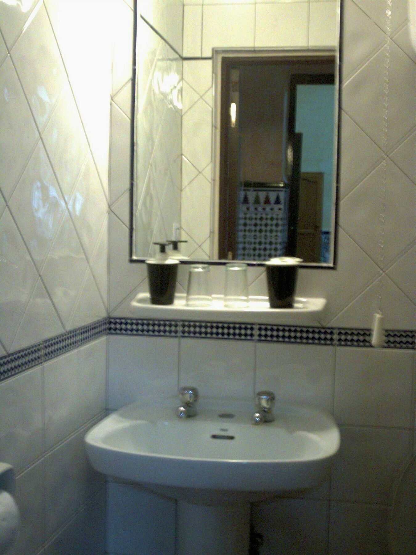 Lisdos Hotel