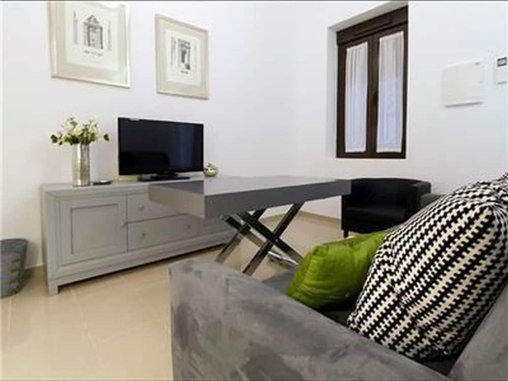 - Plaza Nueva Apartamento Sevilla