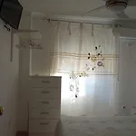 Habitación Individual En Apartamento Compartido Con La Anfitriona