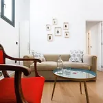 Oasis In The Heart Of Seville - 2 Bedroom Apt With Free Parking