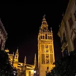 Casa con piscina junto a Catedral