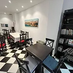 Hostel A2C (Adults Only)