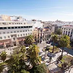 Sevilla Center Premium, Free Parking