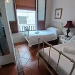 Budget And Lovely Rooms Macarena B