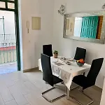 Triana Flat, 3mn from plaza de Cuba