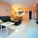 RentalSevilla Moderno y comodo apartamento en Santa Cruz con Parking