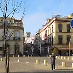 Comfortable Holiday Home In Sevilla Near River