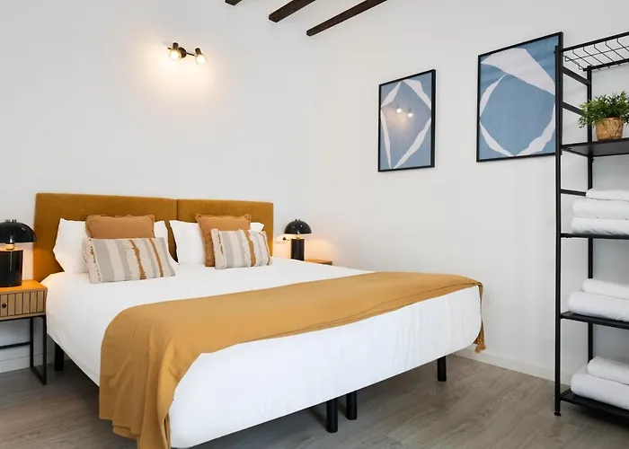 Correduria Suites Apartments