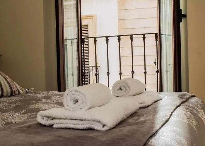 Casa con piscina junto a Catedral