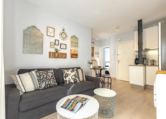 Charming 2 Bedroom Apartment At Iconic Triana Neighborhood By Ocityzen