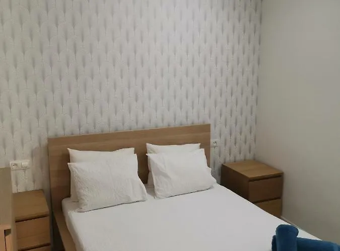 Alfalfa Suites