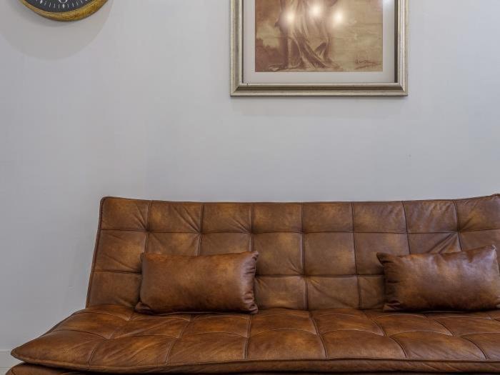 Encantos De Triana Y Comodidad Fernando Iv B C Apartment *