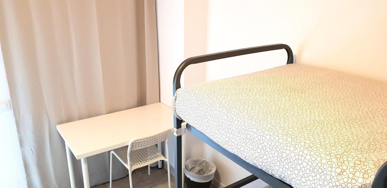 Arc House Only Adults Hostal
