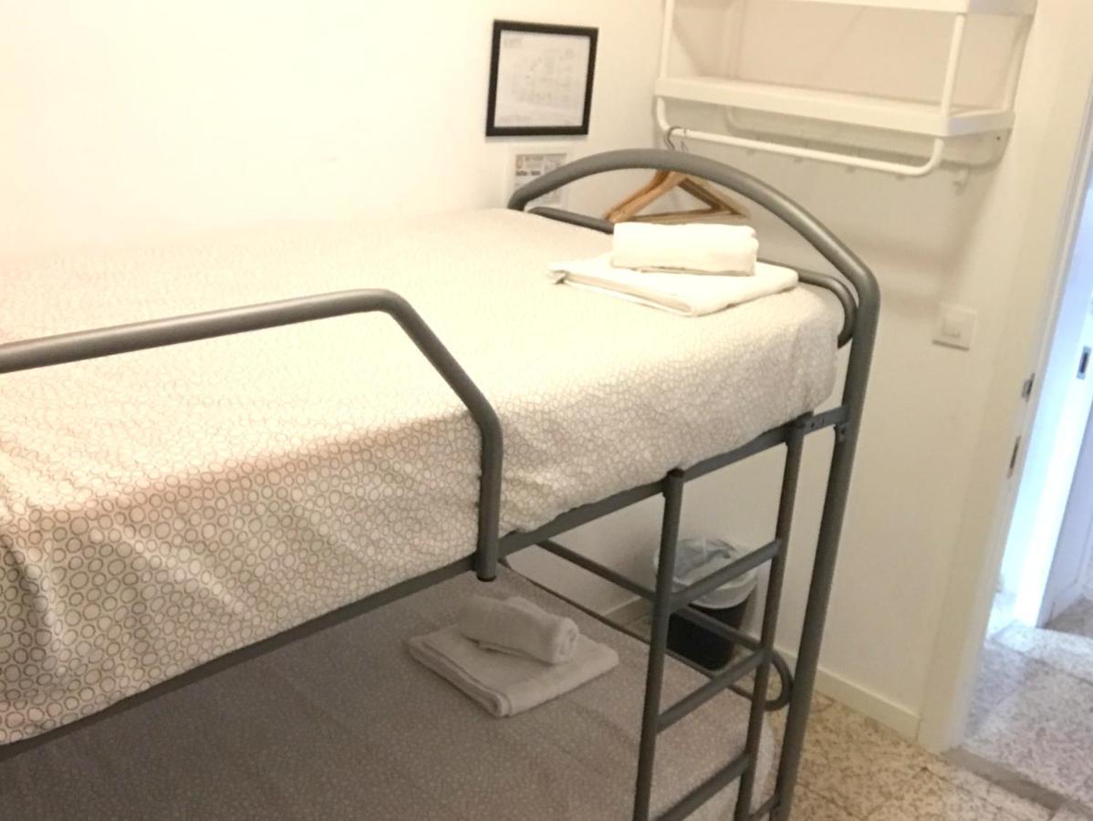 Arc House Only Adults Sevilla