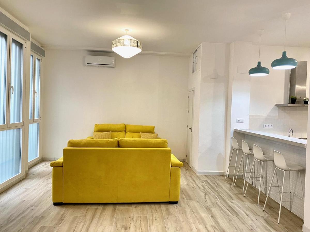 Flamenca Triana - Totalmente Equipado Wifi 2d Sofas Camas 2 Baños Apartamento *