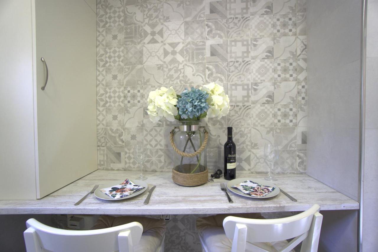 Rentalsevilla Descubriendo Iglesias Apartment Seville