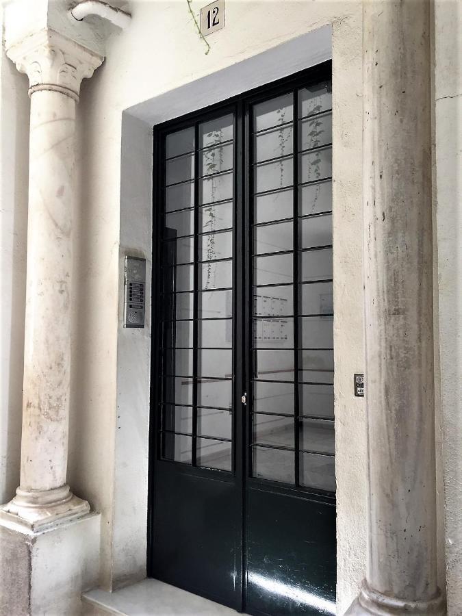 Luminoso Y Amplio En El Centro Histórico De Apartamento *