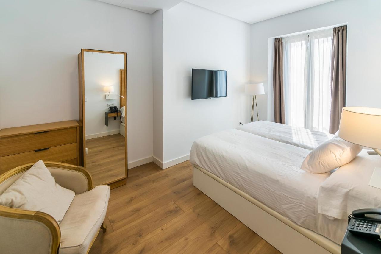 Apartahotel Aquitania 3*