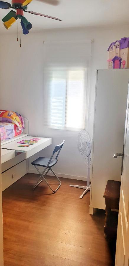 Apartamento ,piso Completo En Buena Zona,wifi Y Aparcamiento
