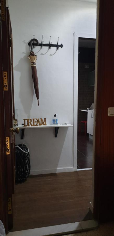 Apartamento ,piso Completo En Buena Zona,wifi Y Aparcamiento Sevilla