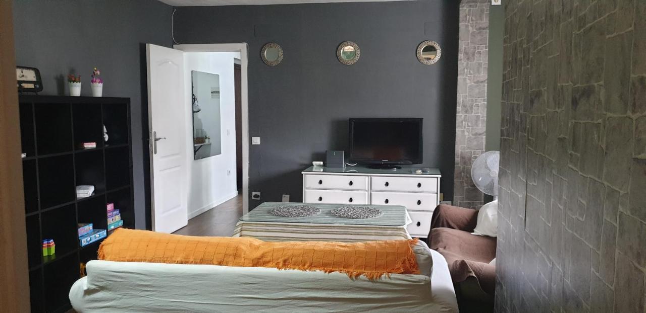 Apartamento ,piso Completo En Buena Zona,wifi Y Aparcamiento Sevilla