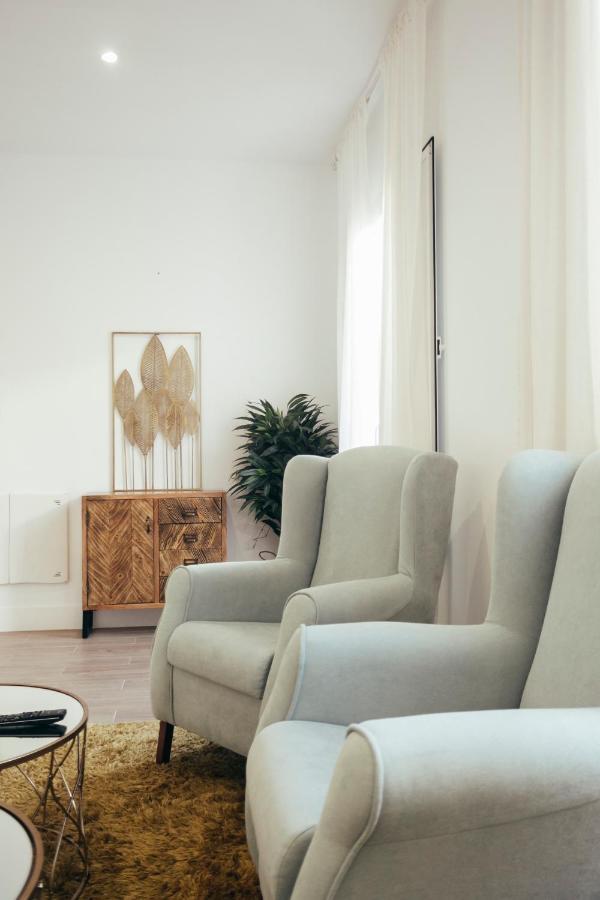 Modern With Balcony- 2bd 2bth- San Vicente Apartamento *