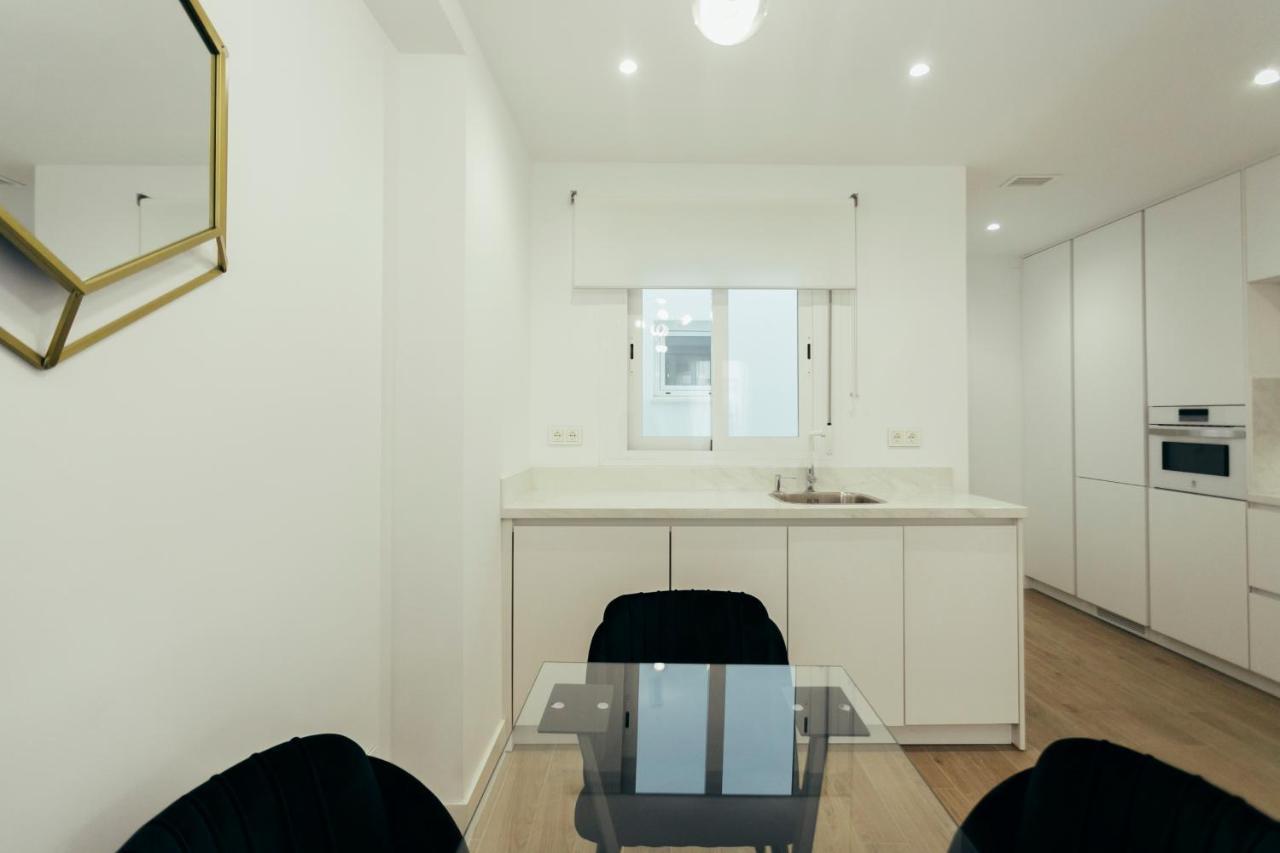 Apartamento Modern With Balcony- 2bd 2bth- San Vicente
