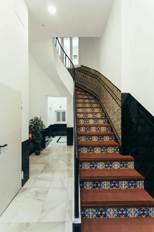 Modern With Balcony- 2bd 2bth- San Vicente Apartamento *