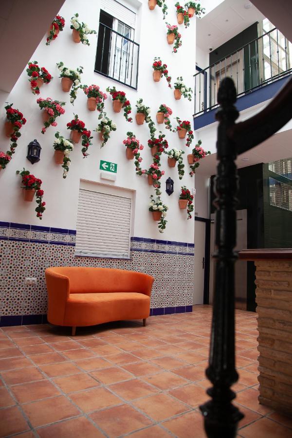 Noches En Triana Hotel 2*