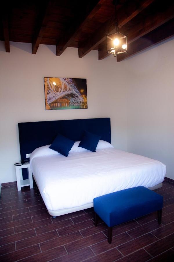 Noches En Triana Hotel