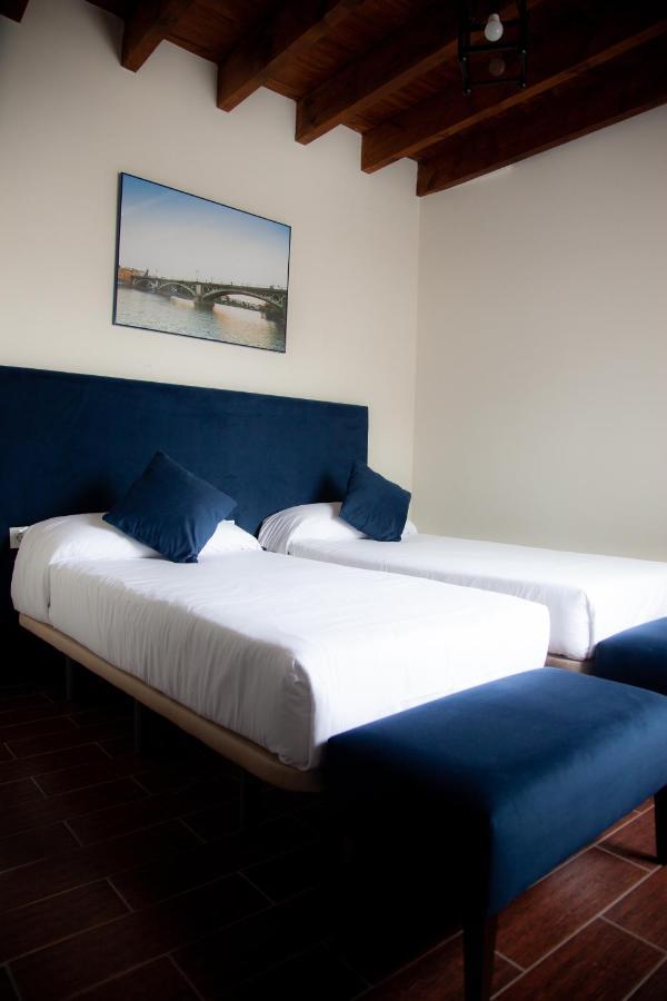 Noches En Triana Hotel 2*