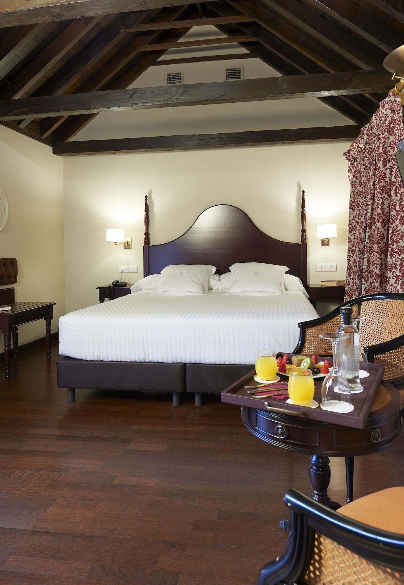 Casas De El Arenal 4*