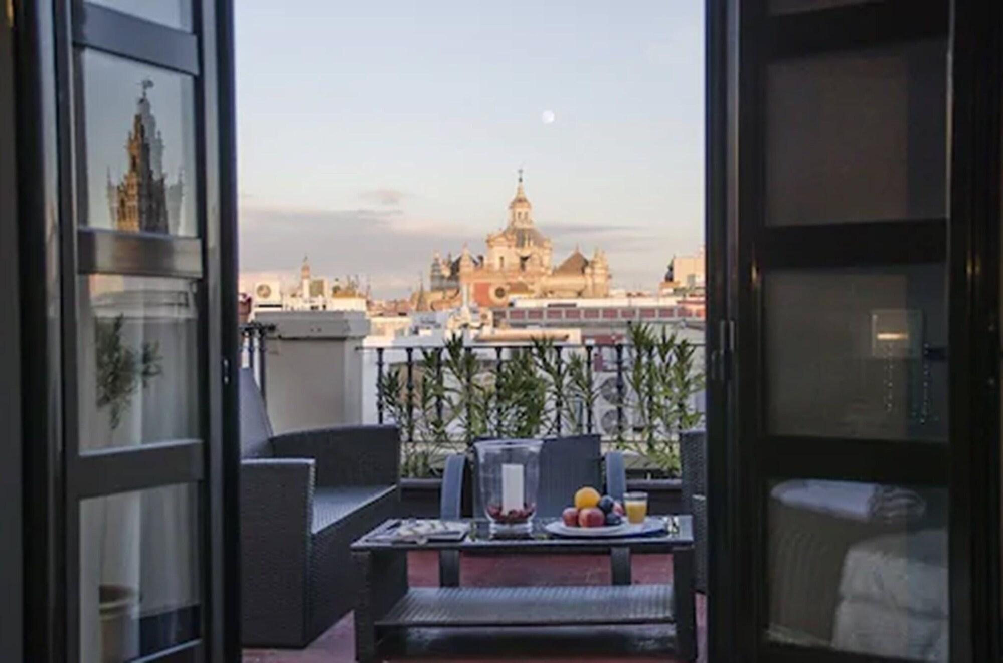 Hotel Plaza 3*