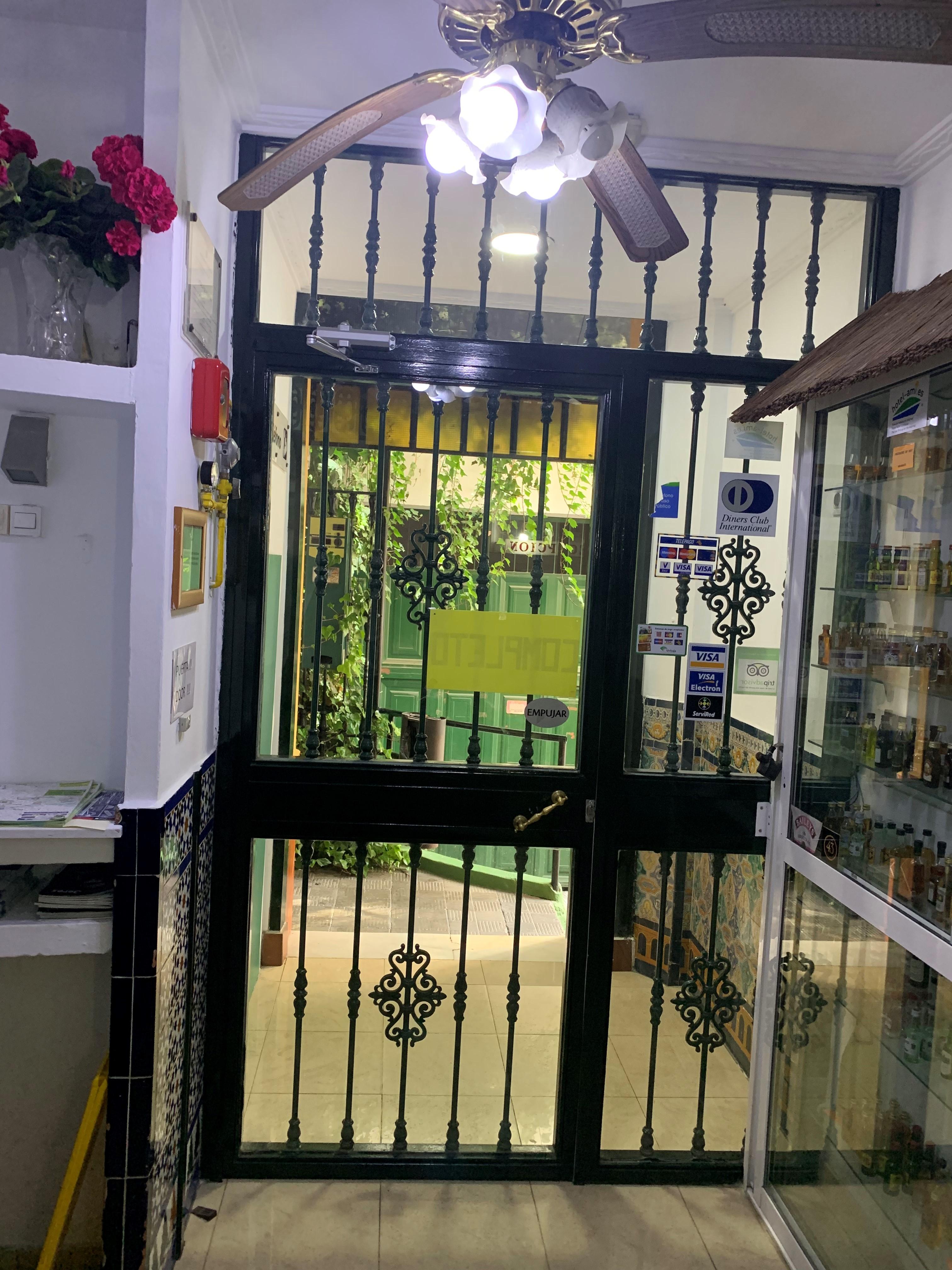 Alcobia Pensión Sevilla