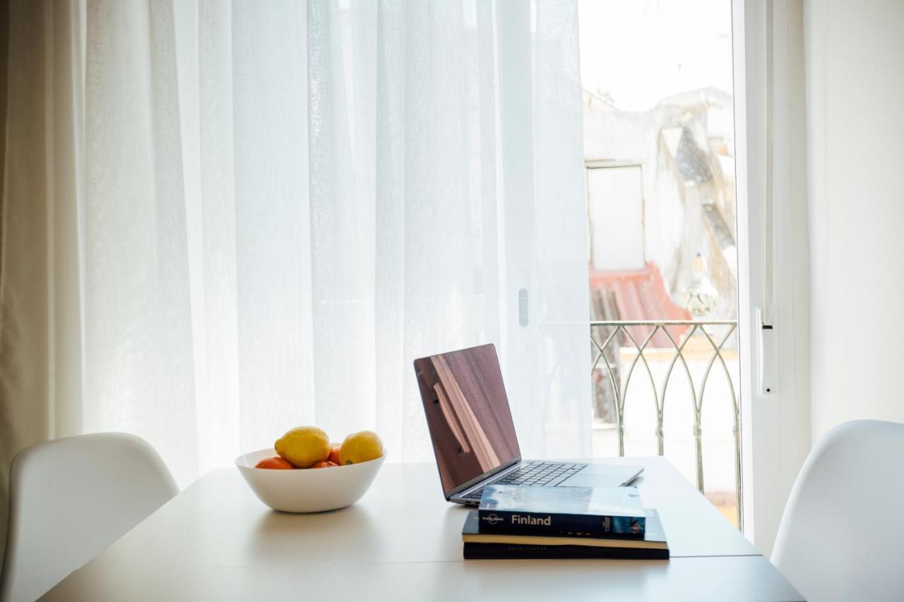 O&l San Luis Feel At In A Renovated * Sevilla